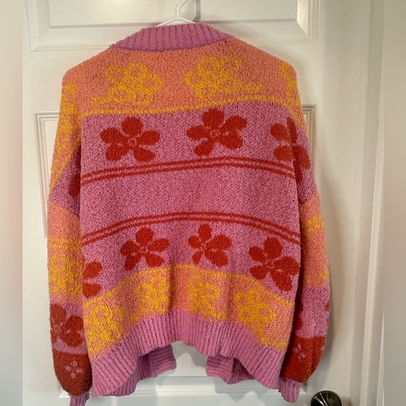 New In Having A Blast Cardigan - EUC - Picture 5 of 6